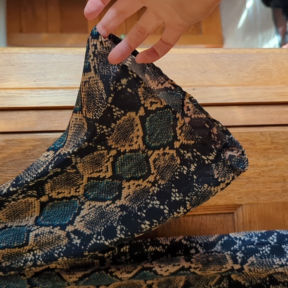 Guess Python Blue and Cream Drape Open Front Kimono Size Women's M - Picture 6 of 7